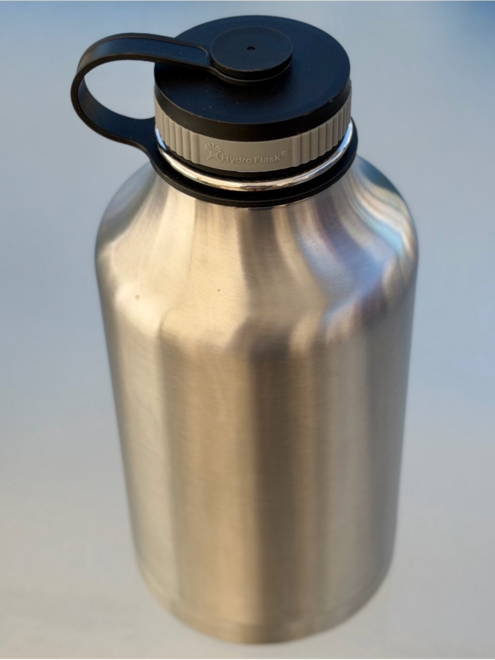 Hydro Flask 64 Oz. Stainless Steel Vacuum Insulated Water Bottle ~ Flawed - Picture 5 of 10